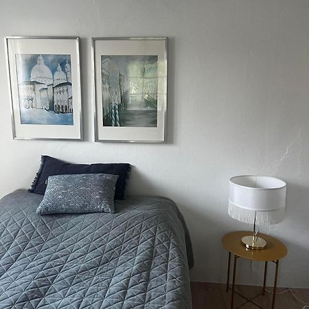 Rosenlund Gods - Kaelder B&B Sakskobing ภายนอก รูปภาพ