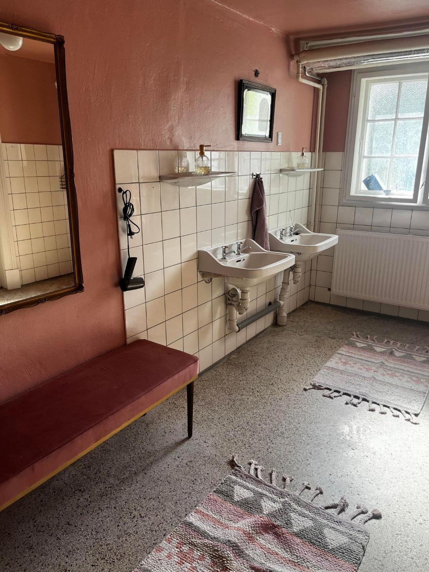 Rosenlund Gods - Kaelder B&B Sakskobing ภายนอก รูปภาพ